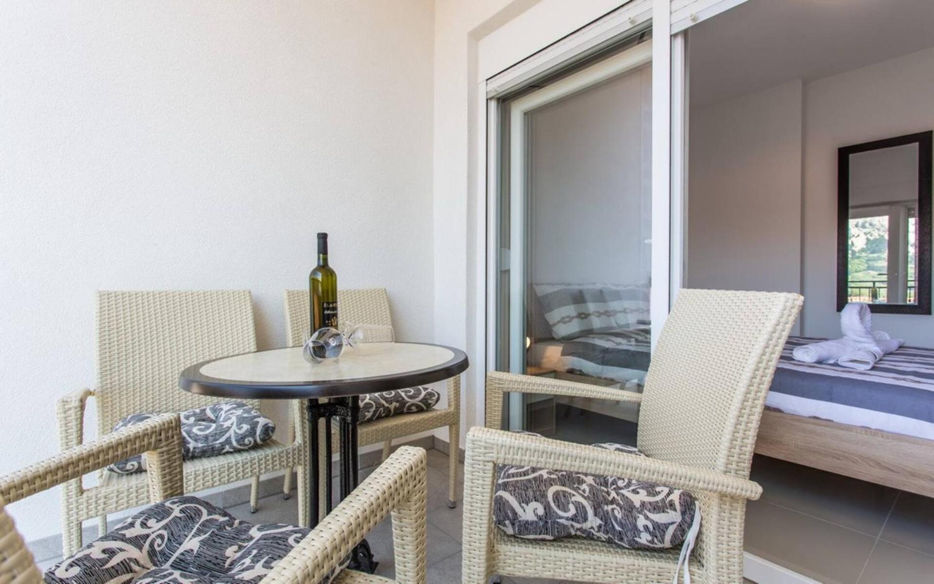 Apartments Bernardeta 1 Baska  Ngoại thất bức ảnh